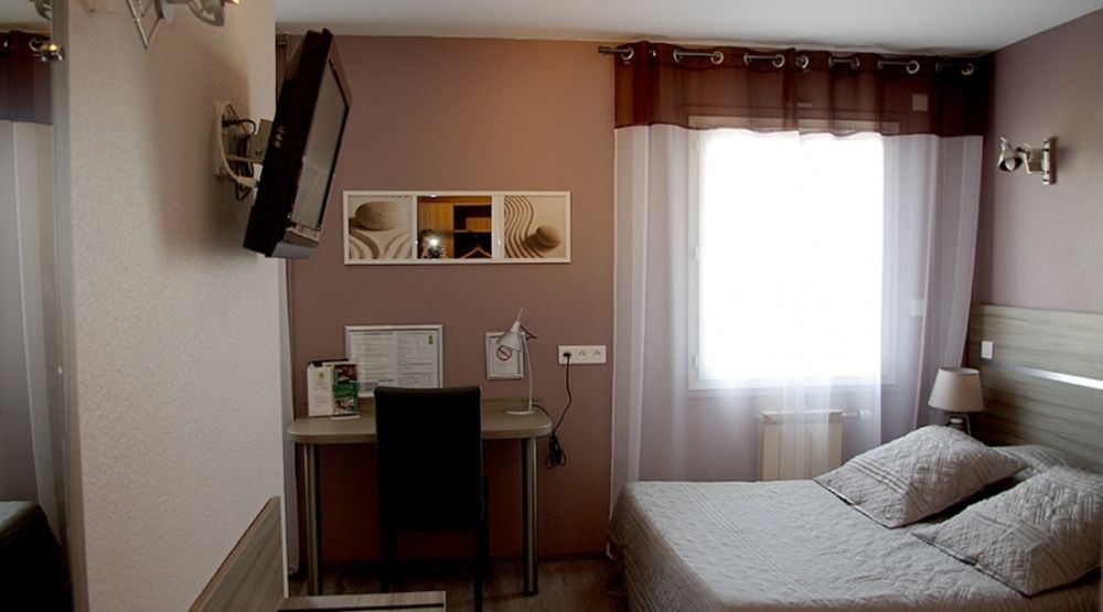 Logis Hotel Centrotel Et Spa Bulles D'Allier مونتمارت المظهر الخارجي الصورة
