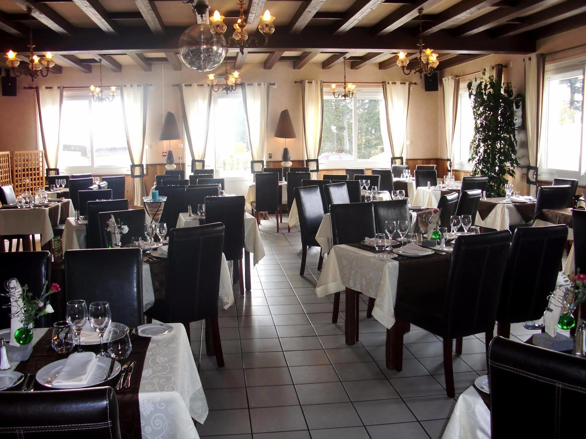 Logis Hotel Centrotel Et Spa Bulles D'Allier مونتمارت المظهر الخارجي الصورة